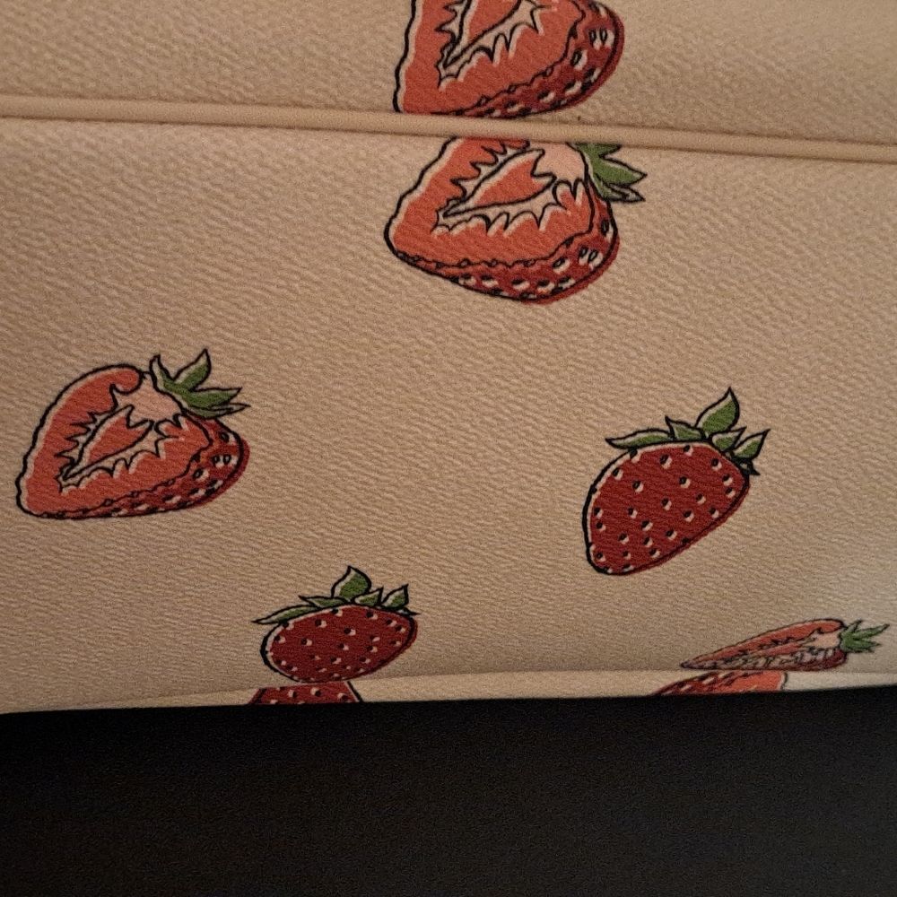 Coach White Strawberry Print Tote Bag NWOT - Picture 8 of 8